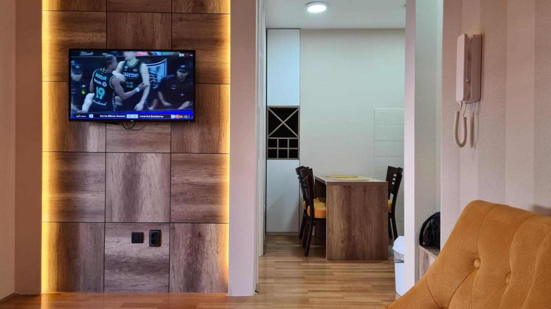 Apartmani Simic Quatro วาลเยโว ภายนอก รูปภาพ